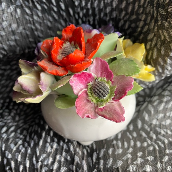 Floral Bone China Arrangement - Picture 3 of 4